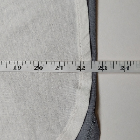 Under Armour Heat Gear Long Sleeve Tee Size S/CH - Picture 5 of 8